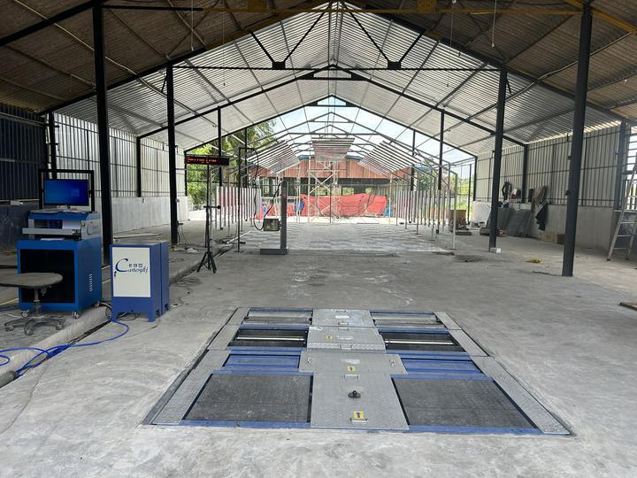 5-в-1 Роликовый тормозный тестер с 4000 кг максимальной нагрузкой на ось, двойным боковым скольжением пластины и компьютером промышленного управления для испытательной линии транспортного средства