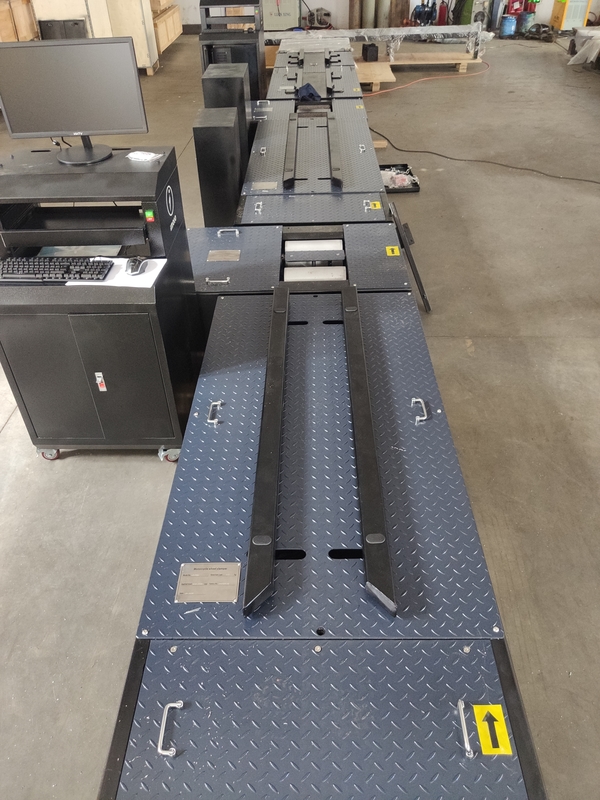 Линия испытаний мотоциклов (2 колеса) тормозная сила нагрузка на ось спидометр зажимы регулировка колес прибор для проверки фар