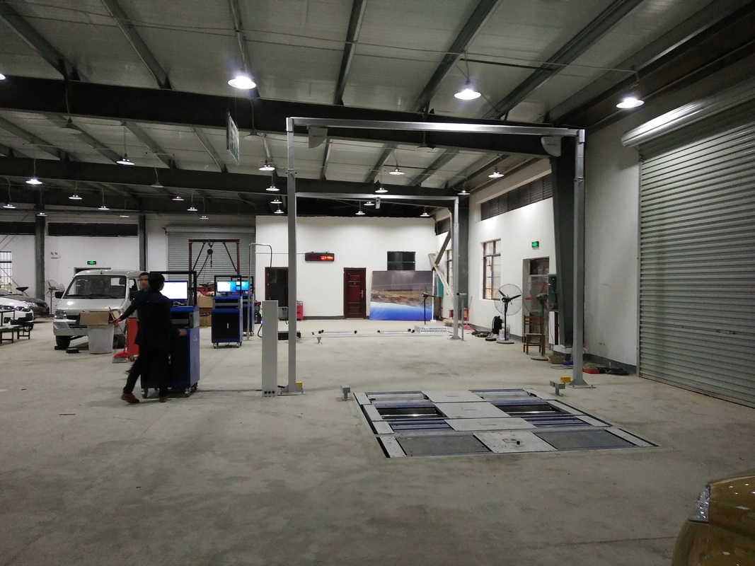 5-в-1 Роликовый тормозный тестер с 4000 кг максимальной нагрузкой на ось, двойным боковым скольжением пластины и компьютером промышленного управления для испытательной линии транспортного средства