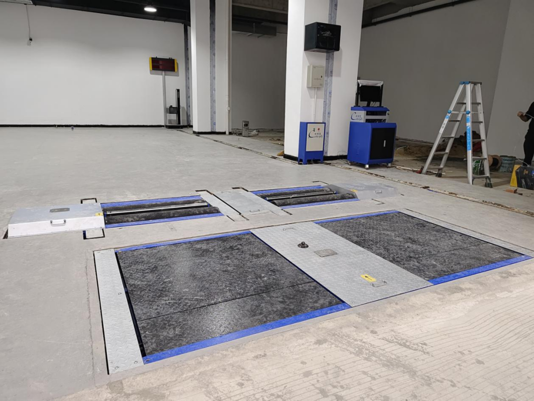 Оборудование для проверки транспортного средства CTFZ-15JZ Проверяющий роликовые тормоза противоположные силы Проверяющий автомобильные тормоза с подъемником