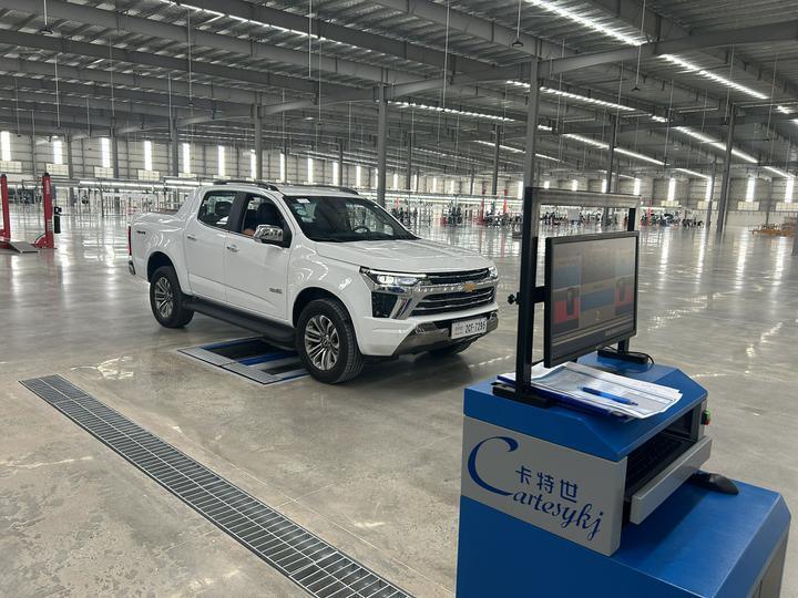 Марка Cartesy CTGT-3-3C Роликовая испытательная линия для транспортных средств Trinity Роликовый тестер тормозов с однопластинчатым тестером бокового скольжения с нагрузкой на ось для легковых автомобилей