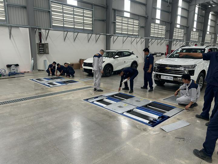 Марка Cartesy CTGT-3-3C Роликовая испытательная линия для транспортных средств Trinity Роликовый тестер тормозов с однопластинчатым тестером бокового скольжения с нагрузкой на ось для легковых автомобилей