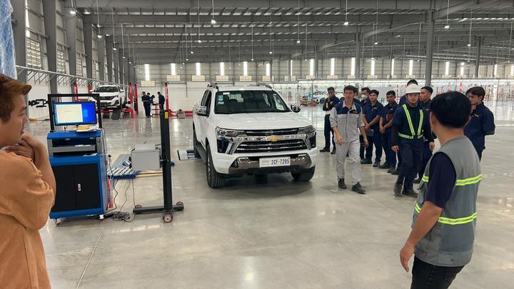 Марка Cartesy CTGT-3-3C Роликовая испытательная линия для транспортных средств Trinity Роликовый тестер тормозов с однопластинчатым тестером бокового скольжения с нагрузкой на ось для легковых автомобилей