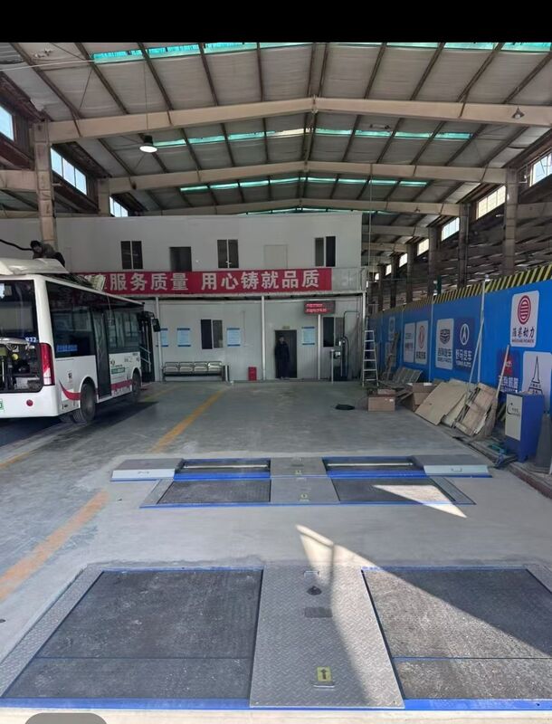 Пробная полоса для автосервиса Автомобиль Проверка тормозов на роликах Силы с осью Нагрузка с двойными пластинами Проверка бокового скольжения 10Т